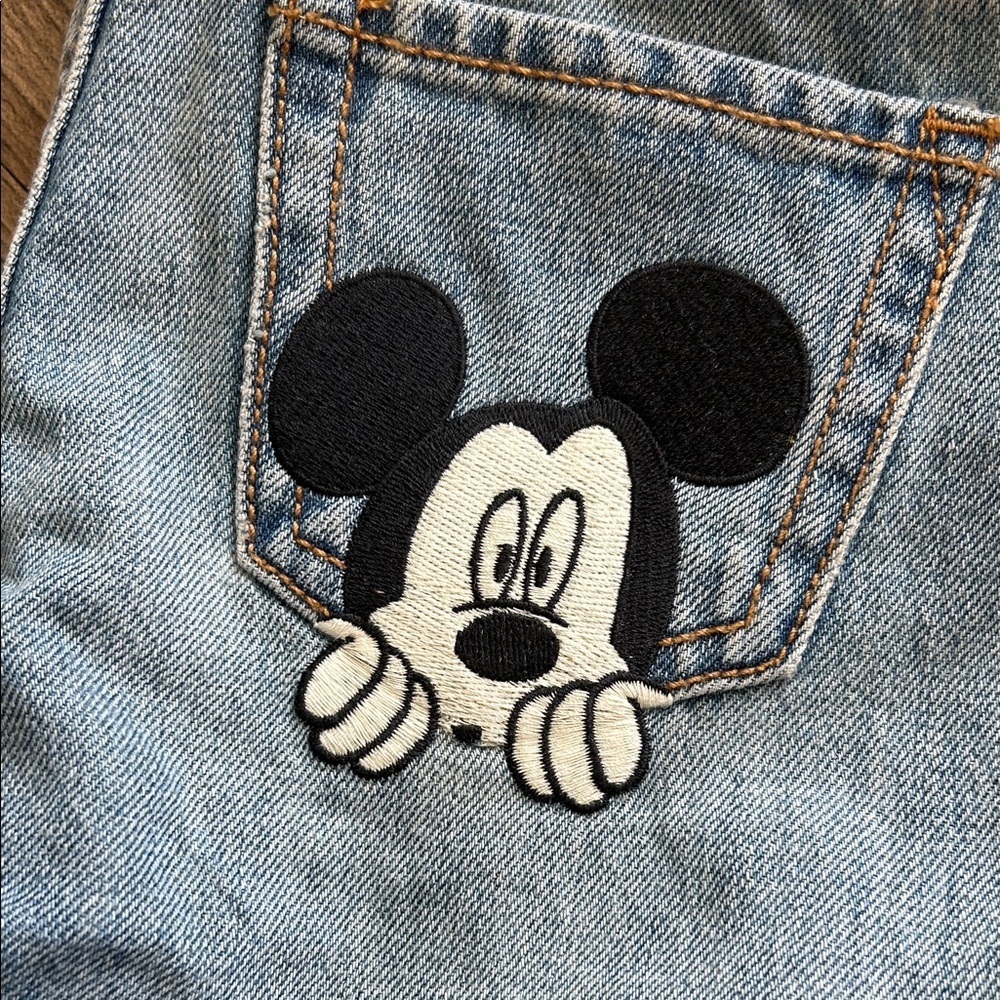 Disney Embroidered Minnie Mickey girlfriend fit Jeans - Picture 7 of 8